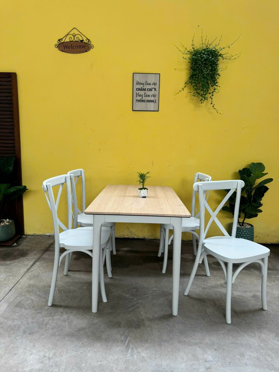 Bộ bàn ăn Bistro SM12CT Juno Sofa kích thước 1m2 + 4 ghế