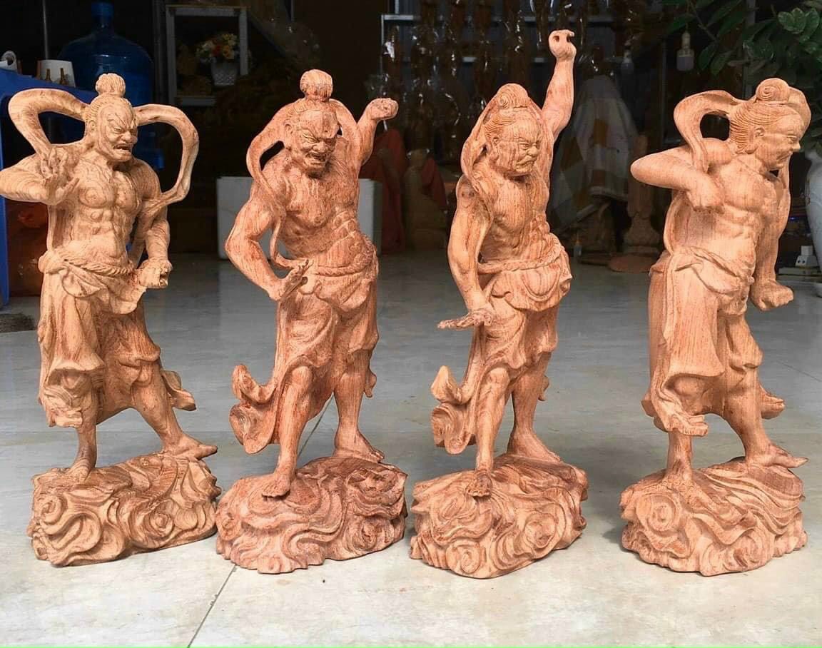 Bộ tượng tứ đại kim cương bằng gỗ hương đá liền khối kt cao 30×13×8cm