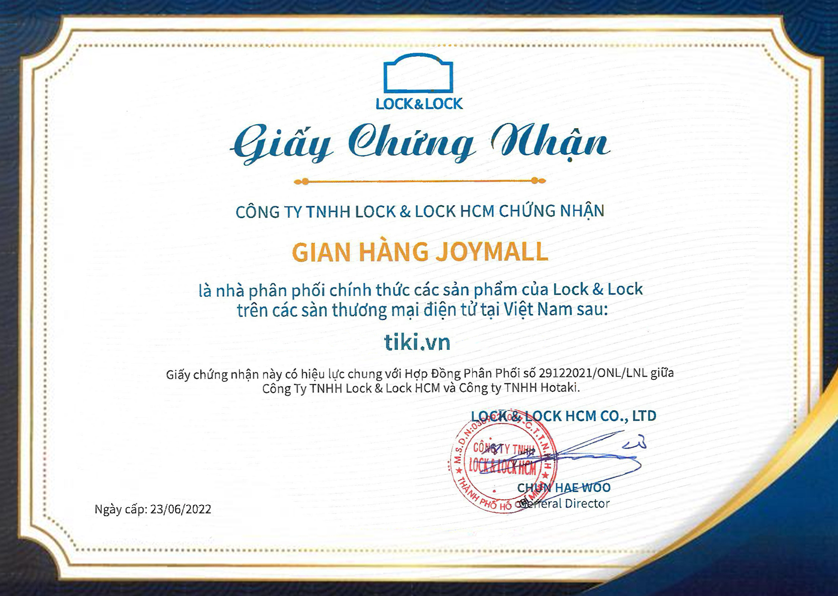 Hộp cơm thủy tinh Lock&Lock chia ngăn kèm muỗng đũa 930ml màu xanh navy LLG991CLNVY - Hàng chính hãng, dùng được lò vi sóng - JoyMall