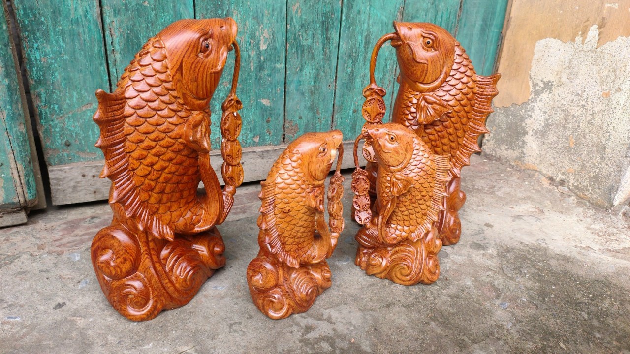 Cặp cá chép song ngư bằng gỗ hương đá kt 30×18×11cm