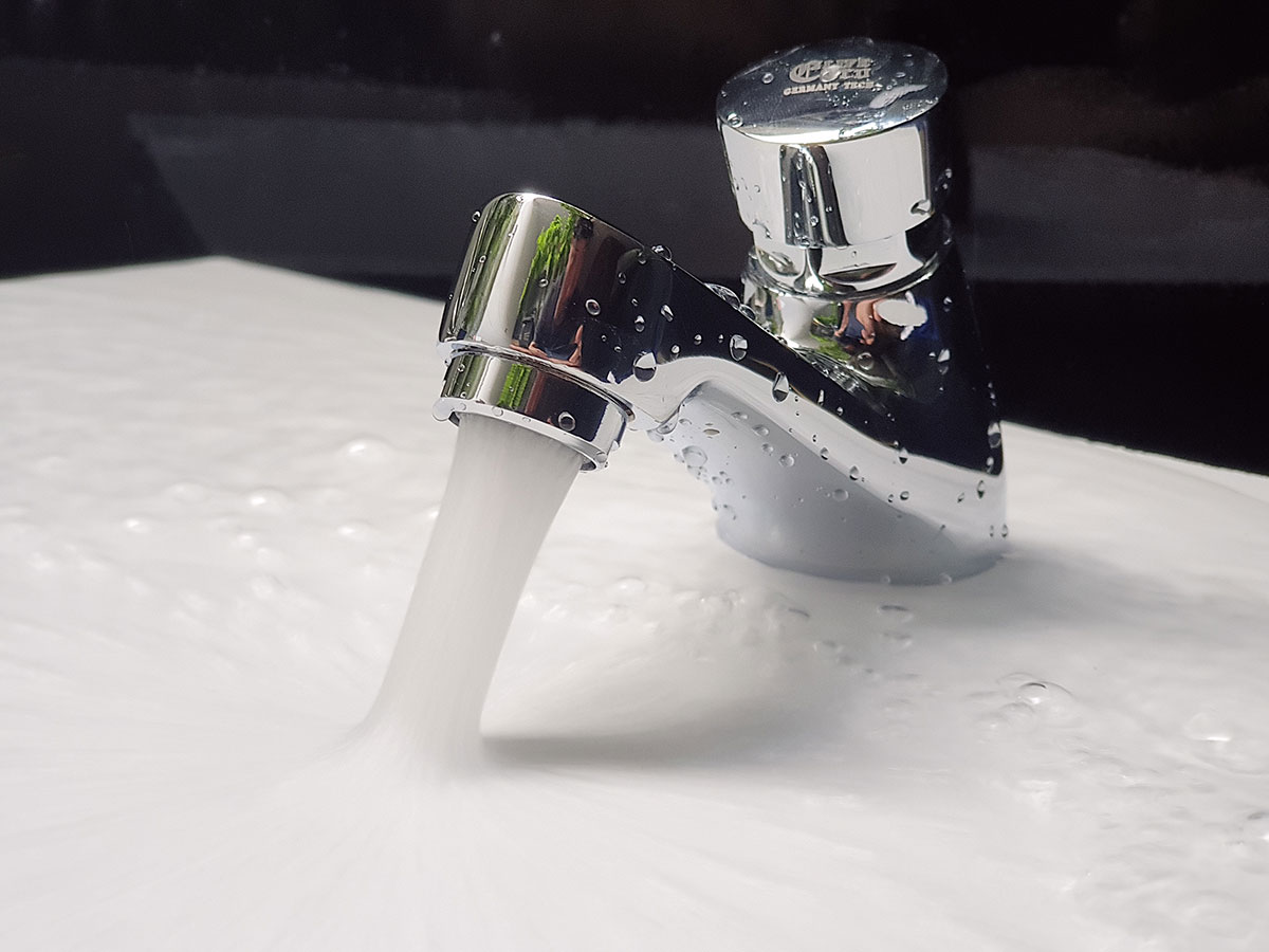 Vòi Lavabo lạnh nhấn hơi Eurolife EL-119 (Trắng bạc)