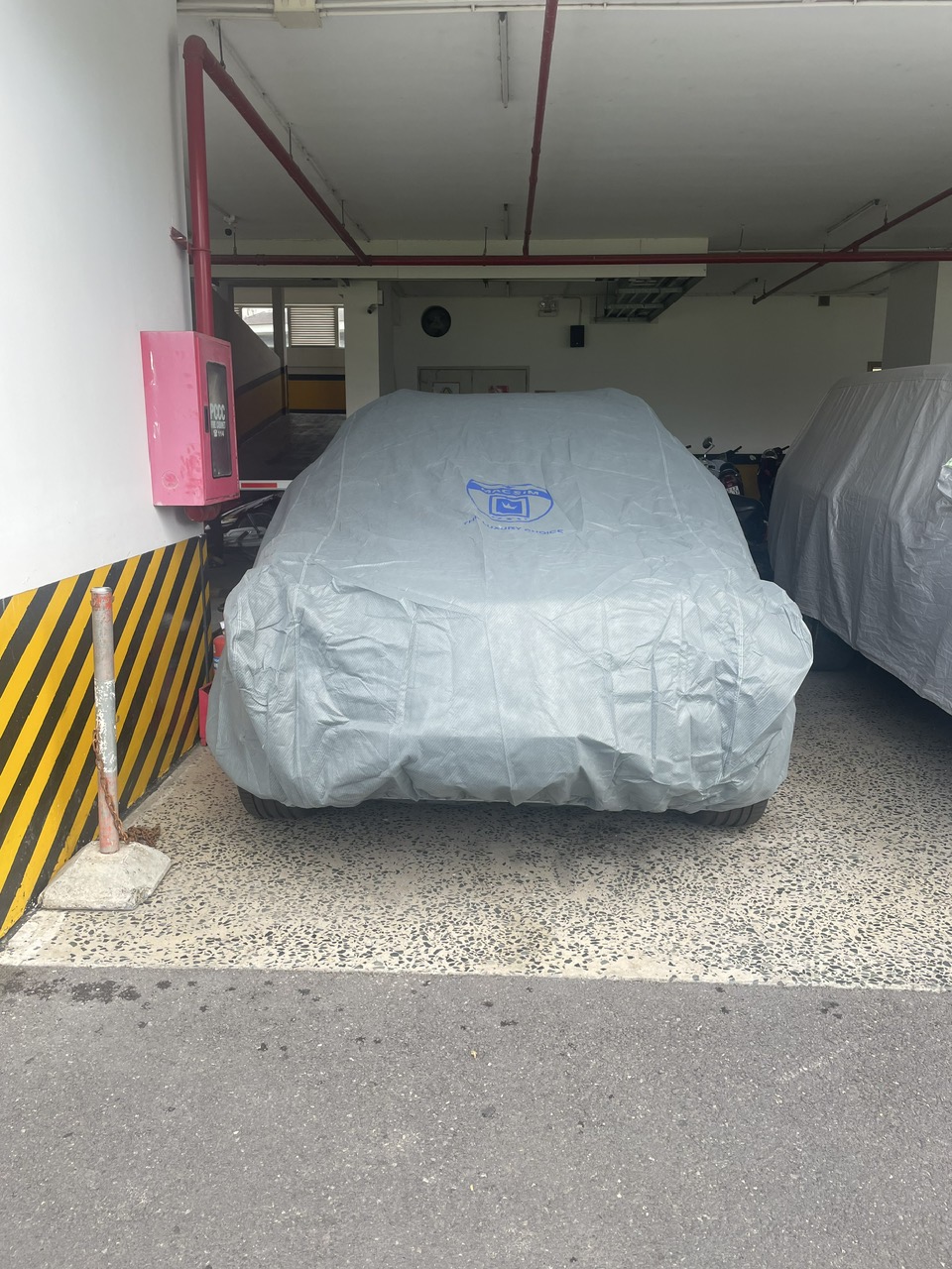 Bạt phủ ô tô chất liệu vải không dệt cao cấp thương hiệu MACSIM dành cho Isuzu MUX màu ghi - sử dụng trong nhà, ngoài trời