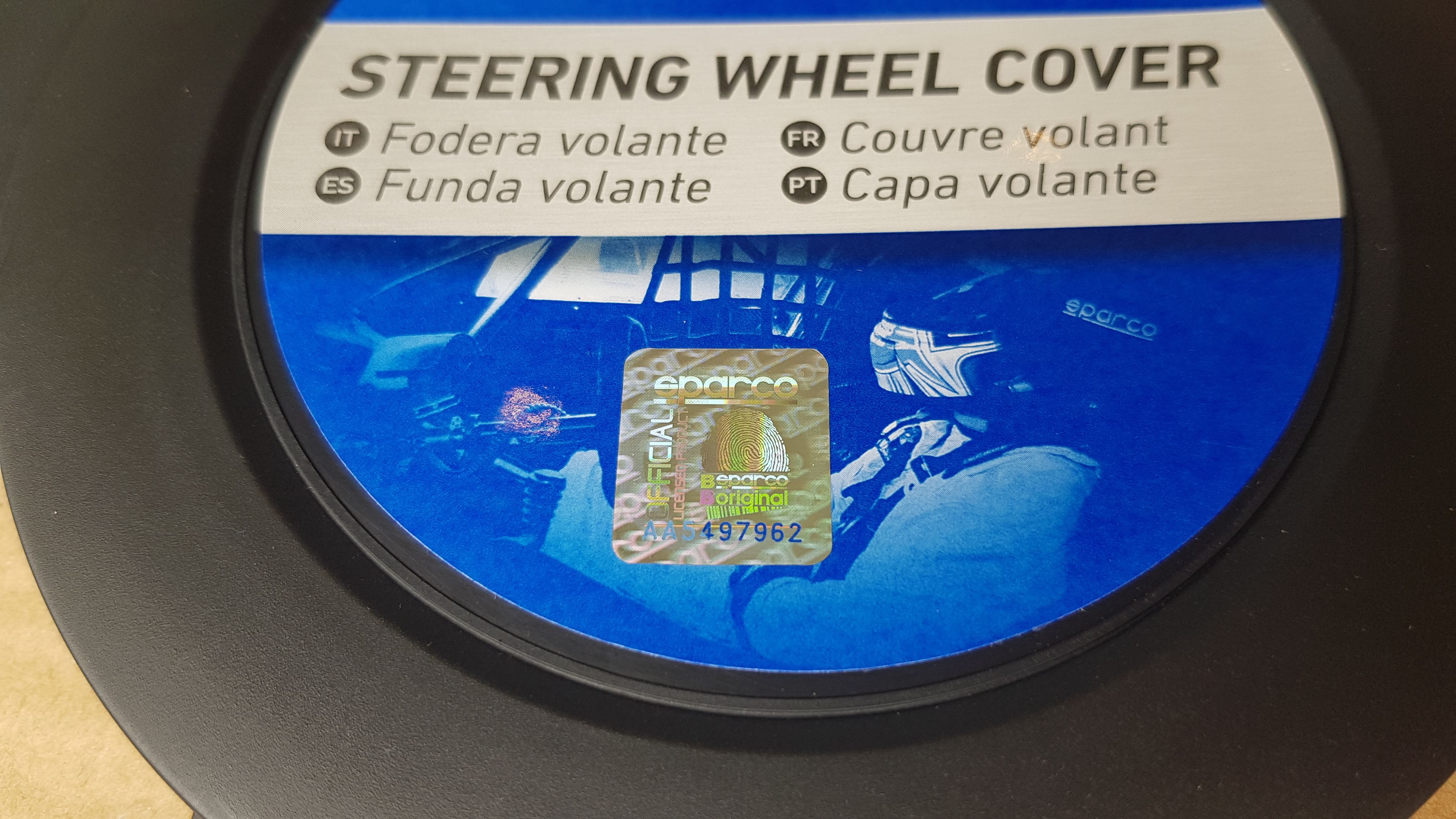 Bọc vô lăng xe hơi cao cấp sử dụng cho dòng xe ô tô có tay vô lăng hình chữ D cut như xe Suzuki XL7, Ertiga, KIA Seltos - Màu Đen/Đen