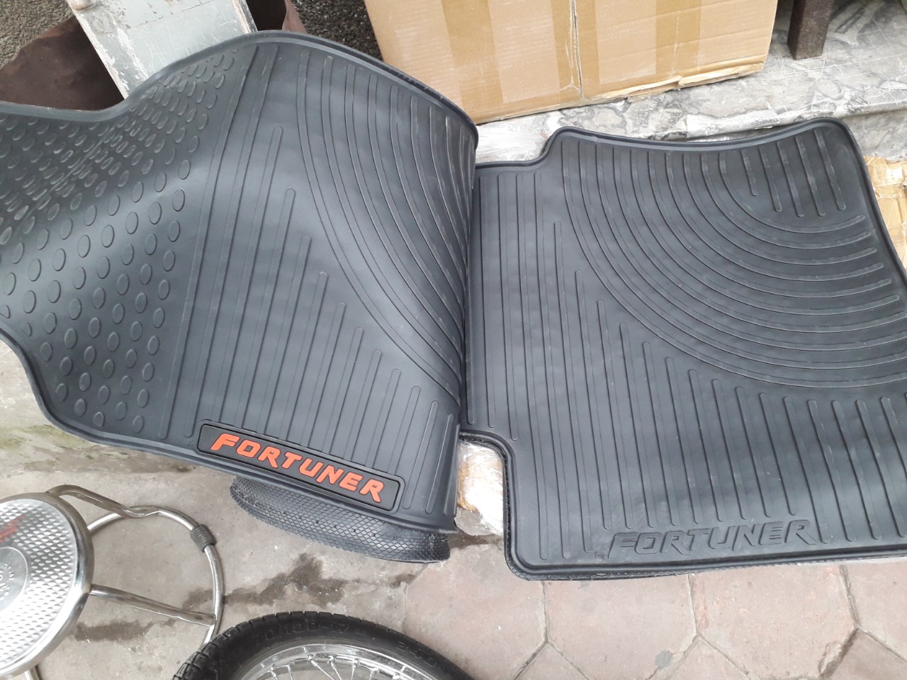 THẢM TRẢI SÀN vân sọc dành cho XE FORTUNER đời 2016-2019