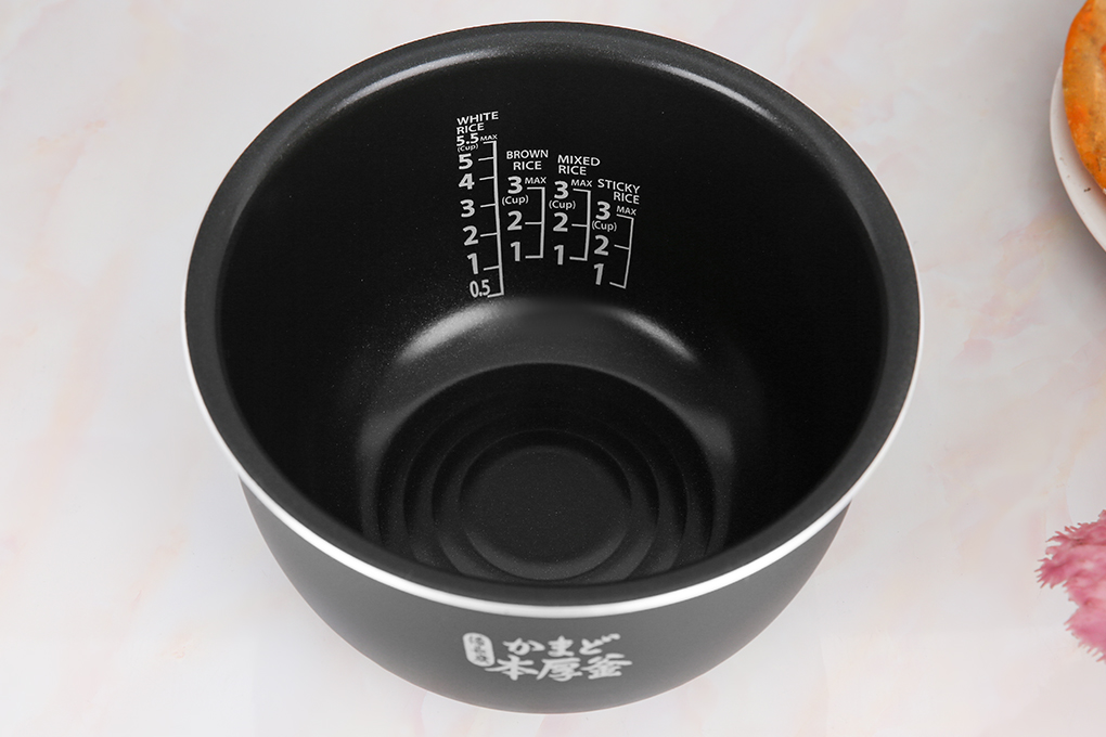 Nồi cơm cao tần Toshiba RC-10IP1PV - 1.0L - Lòng nồi dày 3mm chống dính, Cảm ứng có màn hình hiển thị, Công nghệ cao tần IH 1300W + nhiệt 3D - Hàng chính hãng, bảo hành 12 tháng, chất lượng Nhật Bản