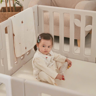 Leaf Babyroom Circle  - Hàng rào chắn / Quây cũi nhựa kiểu dáng hình chiếc lá bảo vệ an toàn cho bé Sản Xuất tại Hàn Quốc