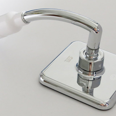 Tay sen siêu tăng áp mặt vuông, lõi lọc Vitamin C Eurolife EL-H145 (Trắng bạc)