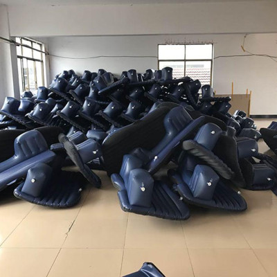 Giường hơi, Nệm hơi ô tô cao cấp phủ vải nhung thích hợp cho các chuyến dã ngoại và nghỉ ngơi trên xe hơi