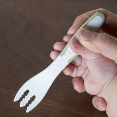 Bộ muỗng nĩa cong RICHELL Nhật TLI bước 2 cho bé tập xúc ăn | Baby (Kèm hộp)