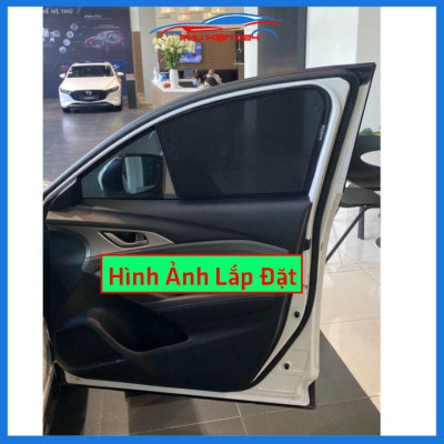 Bộ 4 rèm chắn nắng nam châm Corolla Cross 2020 khung cố định chống tia UV