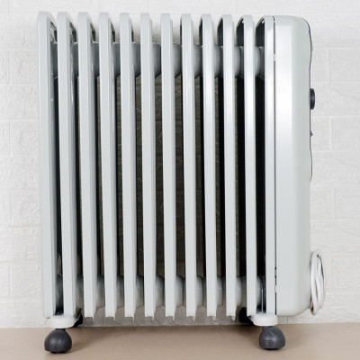 Máy Sưởi Dầu Delonghi TRRS 1225 (2500W) - Trắng - Hàng Chính Hãng