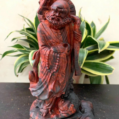 Tượng đạt ma sư tổ bằng gỗ trắc đỏ đen kt cao 22cm 