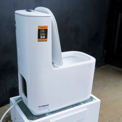 Bồn cầu 1 khối cao cấp tiêu chuẩn xuất Châu Âu, men Nano tuyết bóng sáng, nắp đóng siêu êm, 2 chế độ xả Eurolife EL-LUX 0313 (Trắng). Mẫu độc quyên của Eurolife tại thị trường Việt Nam.