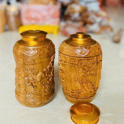 Hộp đựng trà ( chè ) khắc nhiều hoa văn khắc nhau  bằng gỗ bách xanh kt 20×10cm  