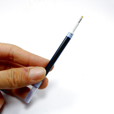 Ruột bút ký Pentel ENERGEL nét 0.5/ 0.7/ 1.0mm màu xanh/ đỏ