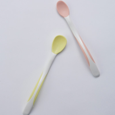 Bộ muỗng mềm T.L.I (Kèm hộp) Richell