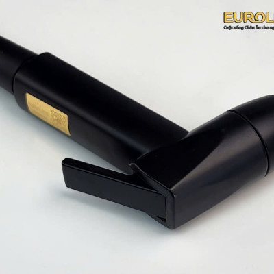 Bộ xịt vệ sinh 2 chế độ chảy, khóa thông minh Eurolife EL-X14 ( 2 màu lựa chọn : Đen mờ và mạ Crôm)