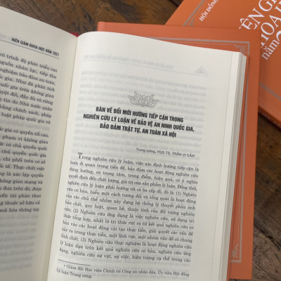 (Boxset trọn bộ 4 tập, bìa cứng) NIÊN GIÁM KHOA HỌC NĂM 2021:Tập I - Những vấn đề về chính trị; Tập II - Những vấn đề về kinh tế;  Tập III - Những vấn đề về văn hóa, xã hội và con người; Tập IV - Những vấn đề về qu.ố.c p.h.ò.n.g, an ninh và đối ngoại