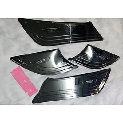 Bộ ốp tapli titan cánh cửa xe Mazda 3 2016-2019
