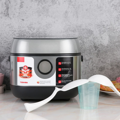 Nồi cơm cao tần Toshiba RC-10IP1PV - 1.0L - Lòng nồi dày 3mm chống dính, Cảm ứng có màn hình hiển thị, Công nghệ cao tần IH 1300W + nhiệt 3D - Hàng chính hãng, bảo hành 12 tháng, chất lượng Nhật Bản