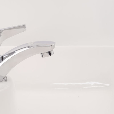 Vòi Lavabo lạnh Eurolife EL-114 (Trắng bạc)