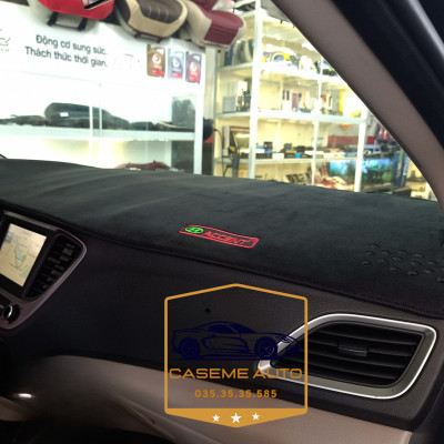 [TOYOTA YARIS CROSS] Thảm Taplo 3 Lớp Dành Cho Xe TOYOTA YARIS CROSS, Nhung Lông Cừu Và Da Vân Carbon Cao Cấp - Hàng Chính Hãng