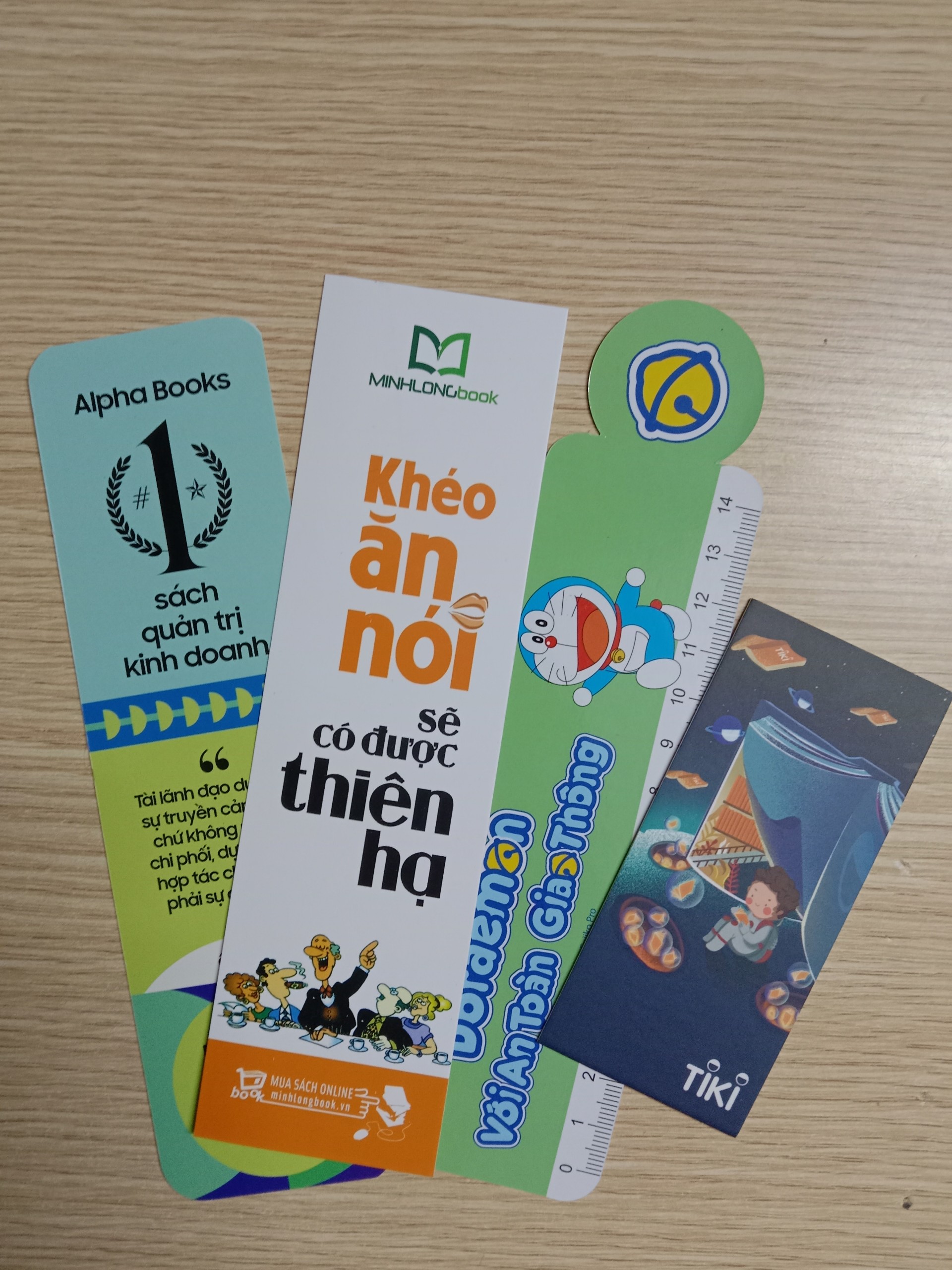 Tứ Trụ Chu Dịch Dự Đoán Học (Bìa Cứng) / Sách Kiến Thức Tổng Hợp Tặng Kèm Bookmark Happy Life