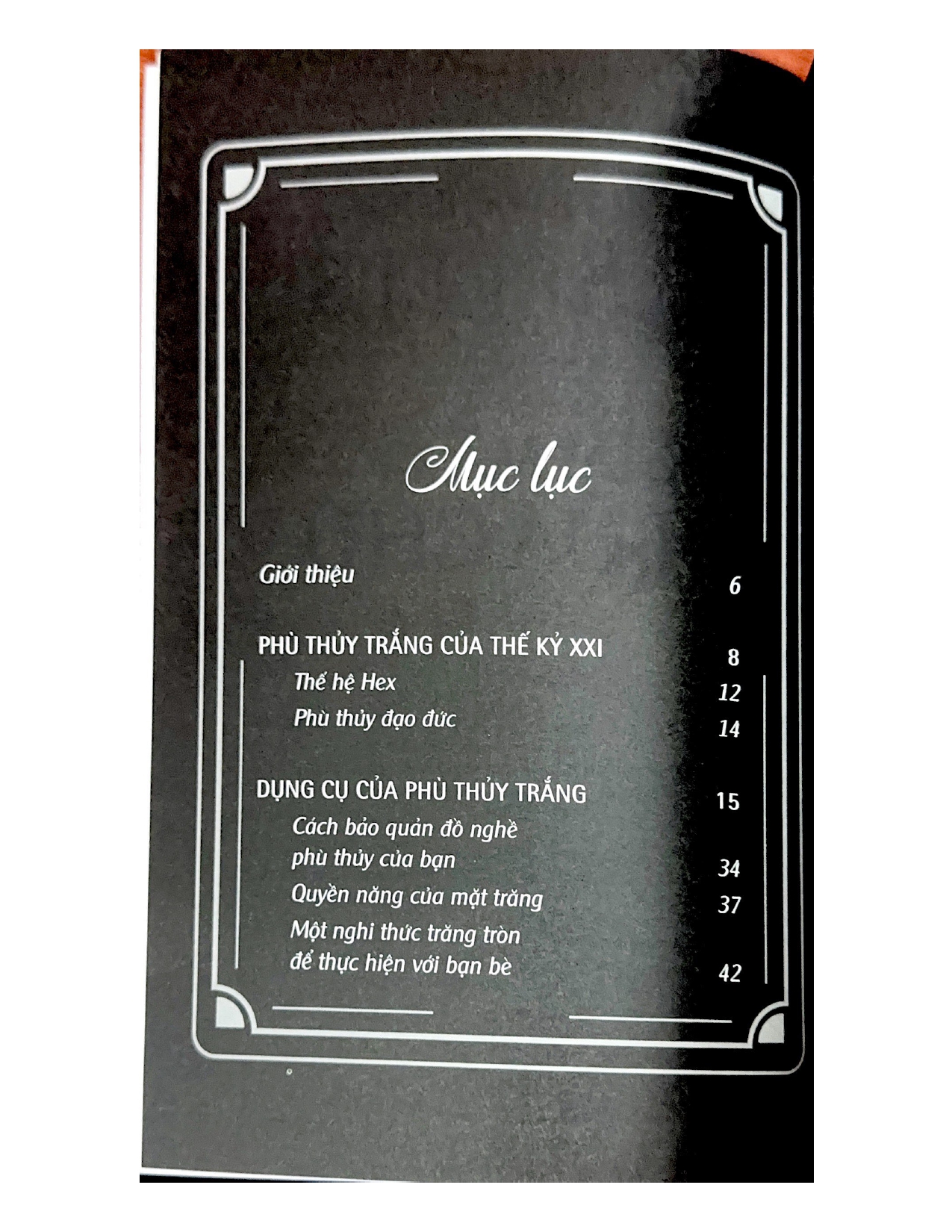 The Little Book - Giải Mã Bùa Chú - Vanlangbooks