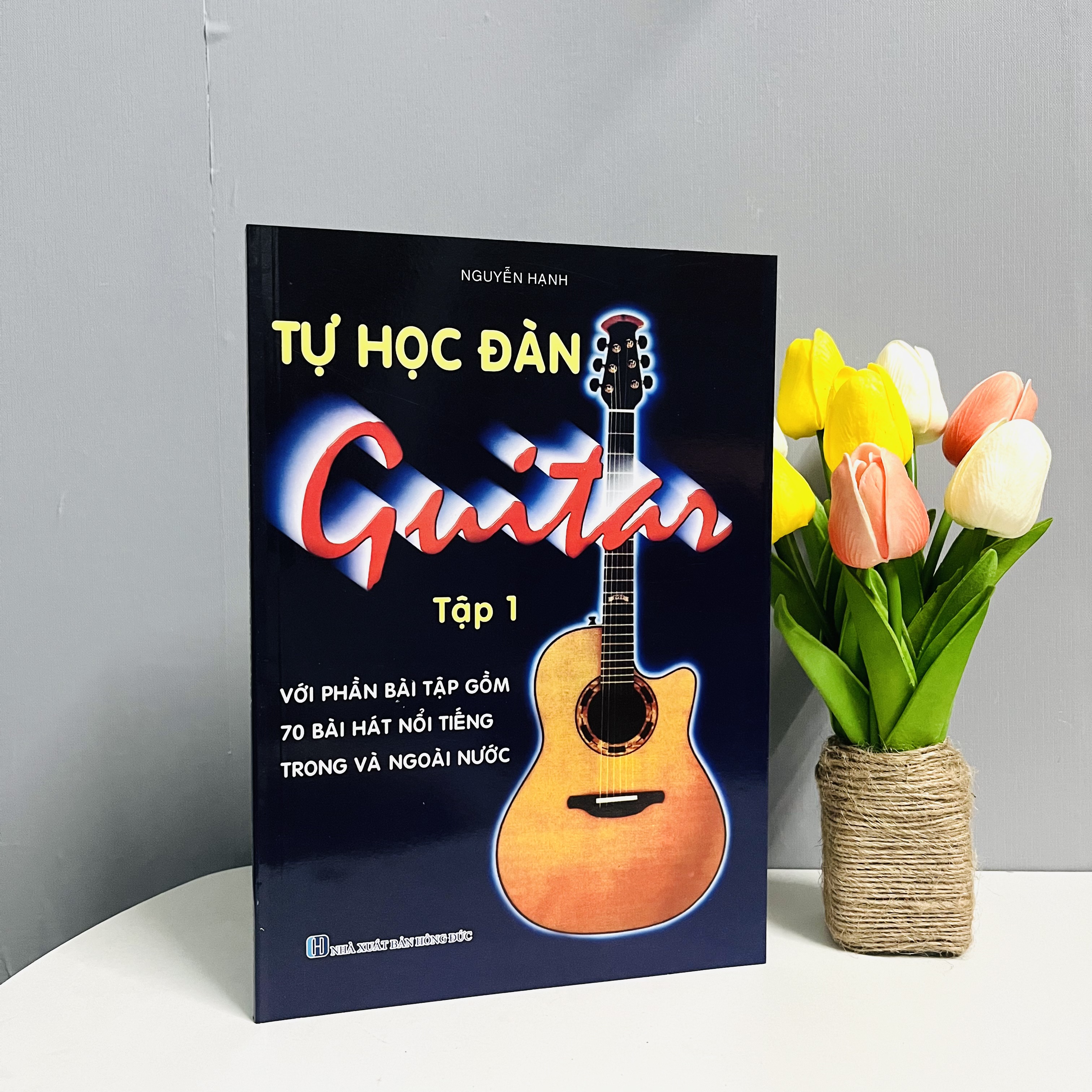 Combo Tự Học Đàn Guitar (Bộ 2 Tập) (Với Phần Bài Tập Gồm 150 Bài Hát Nổi Tiếng Trong Và Ngoài Nước)