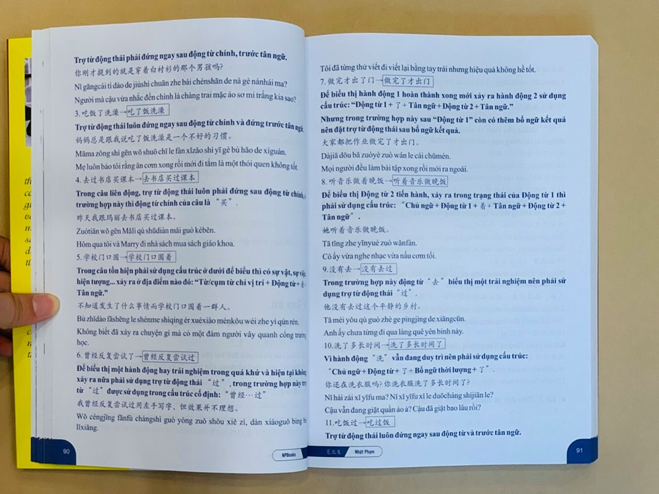 Combo 2 sách Từ điển hình ảnh Tam Ngữ Trung Anh Việt – Visual English Vietnamese Chinese Trilingual Dictionary +Bài tập luyện dịch tiếng ứng dụng (Sơ -Trung cấp, Giao tiếp HSK có mp3 nghe, có đáp án)+DVD tài liệu
