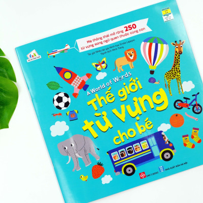 Sách-A world of words - Thế giới từ vựng cho bé nội dung phong phú bao trùm nhiều chủ đề hấp dẫn - Đinh Tị Books