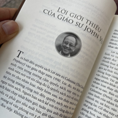 (#1 New Yorrk Times Bestseller) LỜI TIÊN TRI CELESTINE – HÀNH TRÌNH THỨC TỈNH TÂM LINH NHÂN LOẠI - James Redfield - First New – bìa mềm