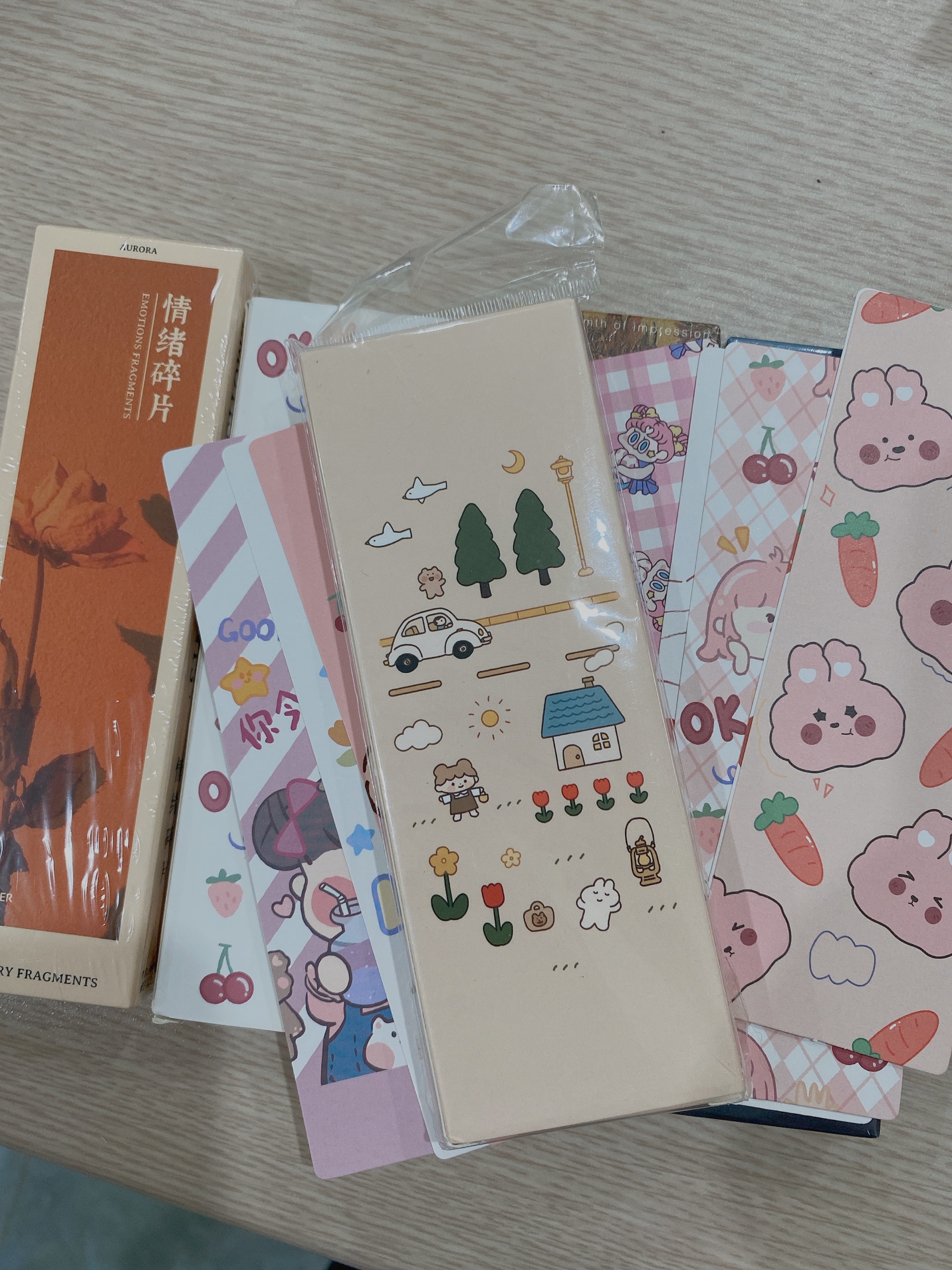 Sách AZ - Tôi Thích Bản Thân Nỗ Lực Hơn (Tặng Bookmark)