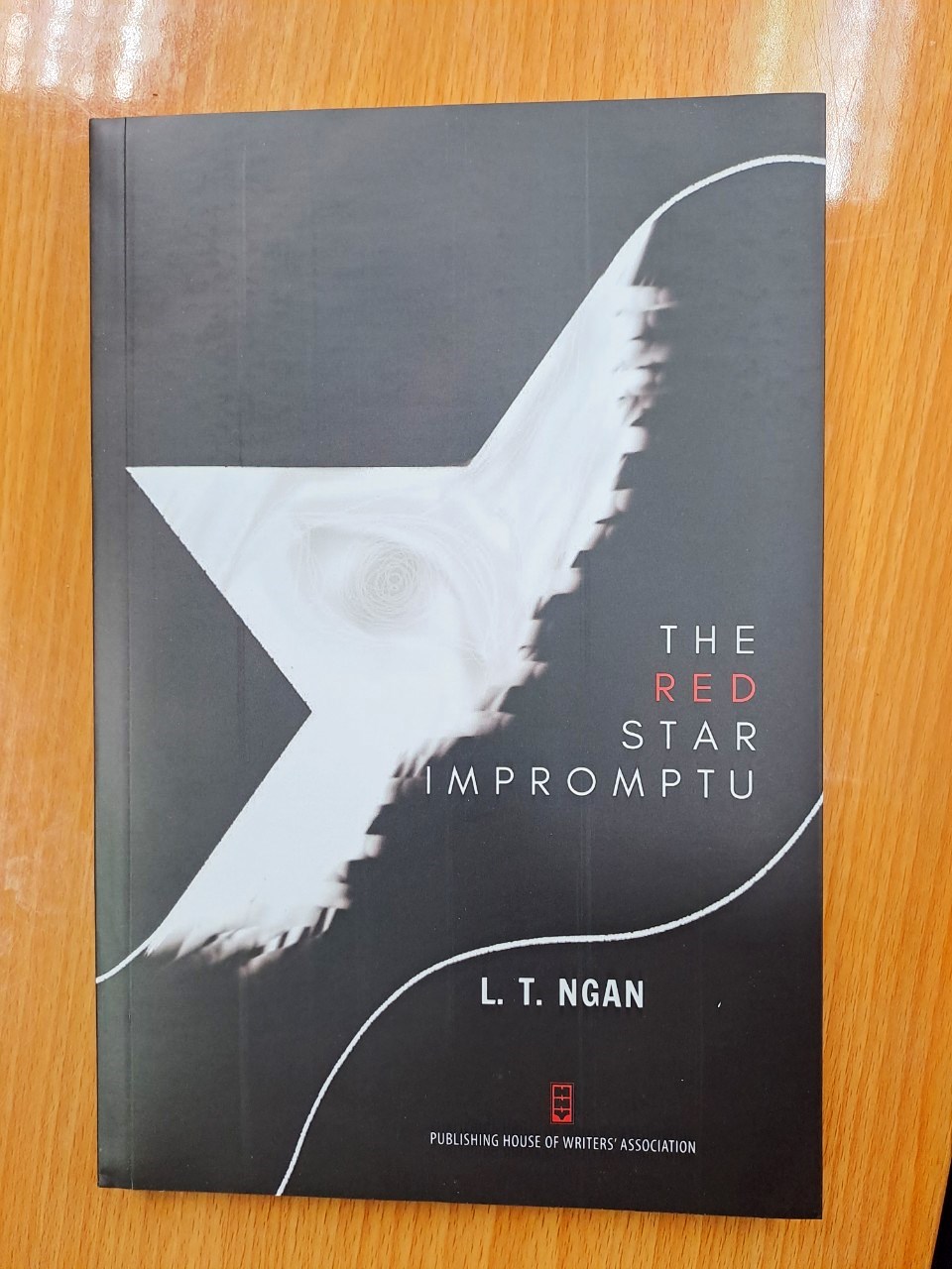 THE RED STAR IMPROMPTU - THU NGÂN