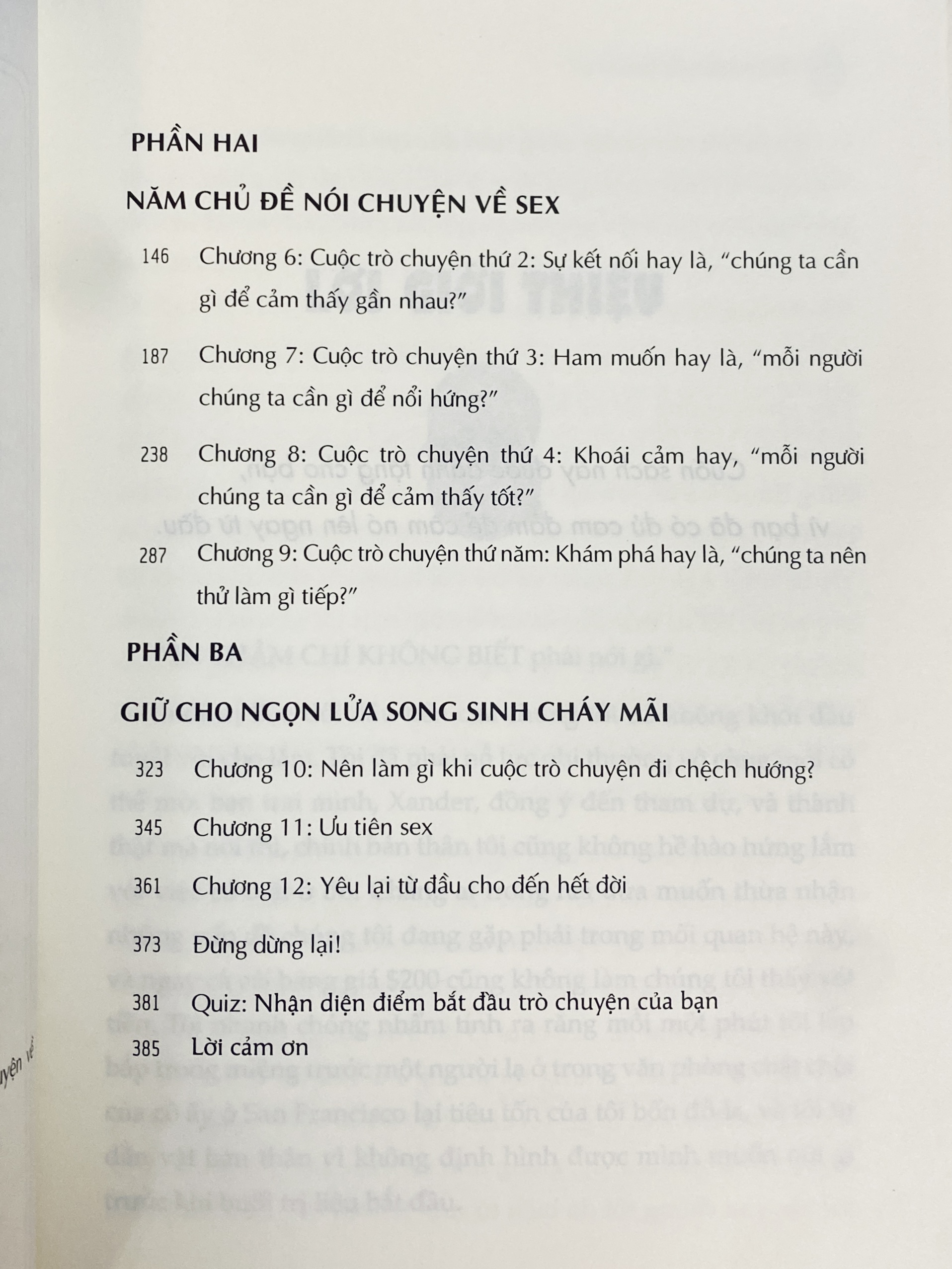 Sách - Trò chuyện khi yêu