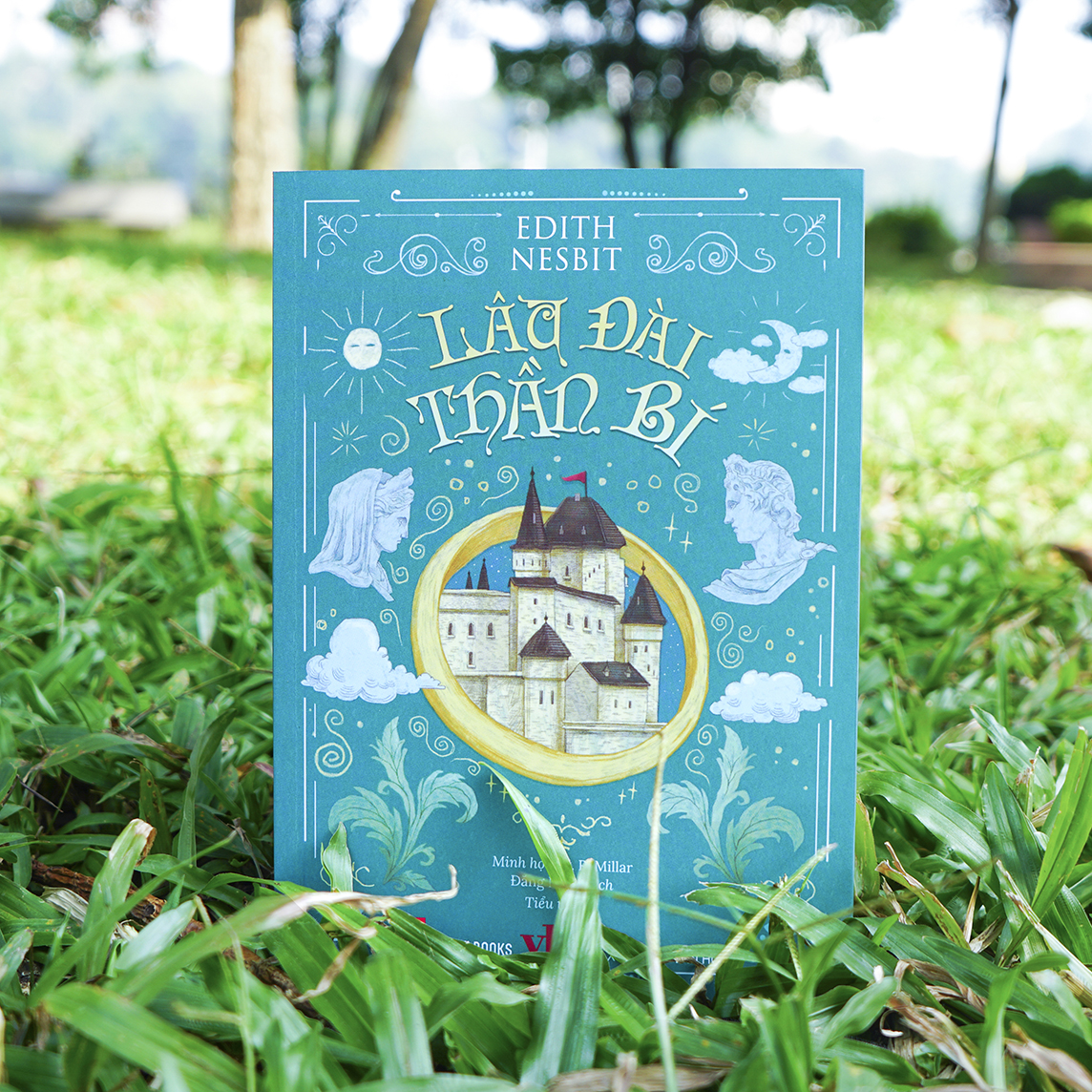 Lâu Đài Thần Bí