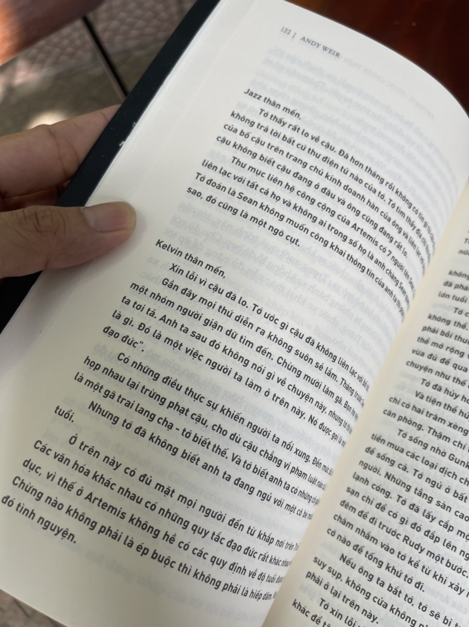 ARTEMIS - CUỘC CHIẾN TRÊN MẶT TRĂNG - Andy Weir – Lê Đình Chi dịch - Nhã Nam (Sách mới 2022)