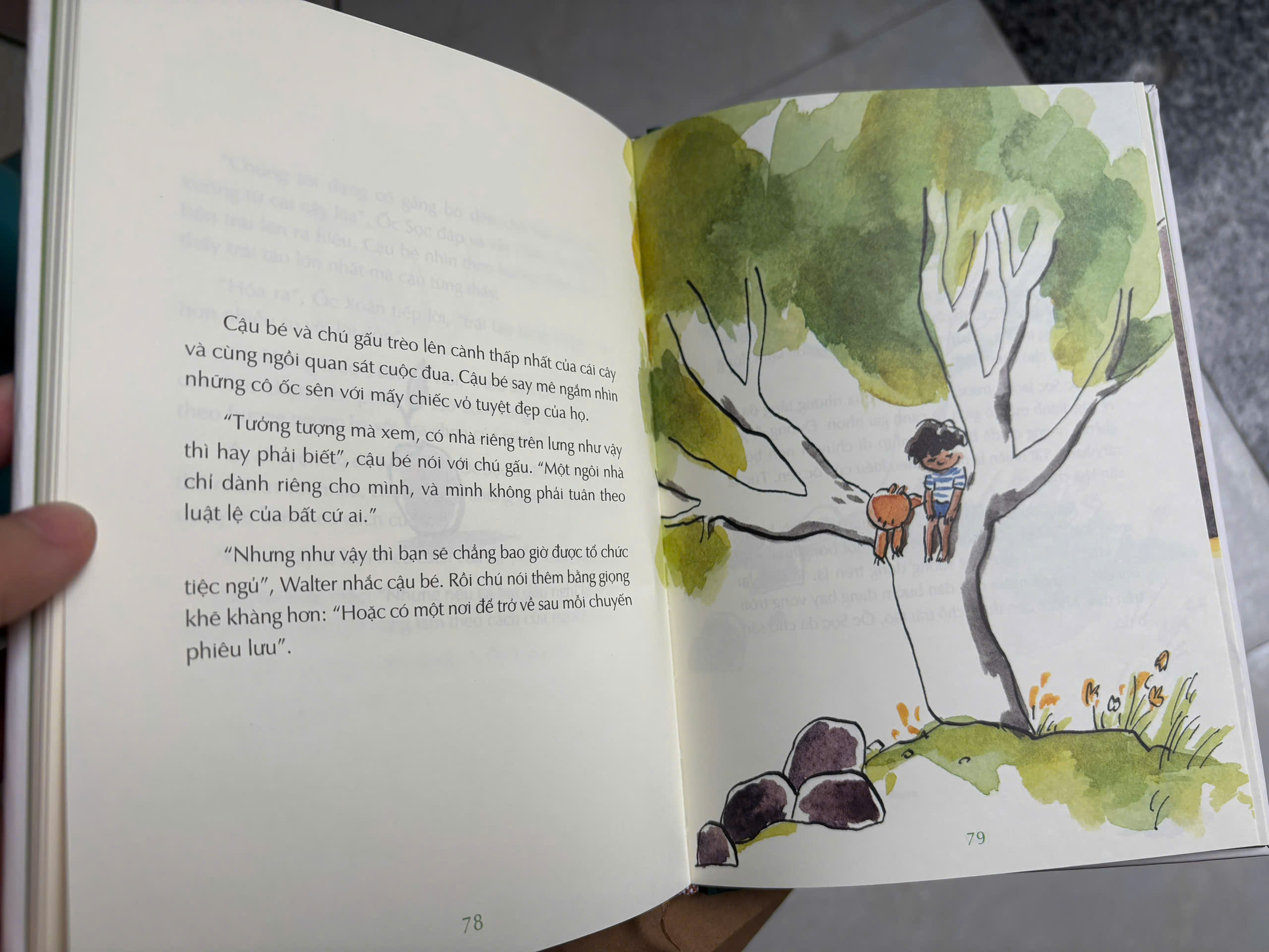 Tiến Vào Đồng Cỏ Hoang - Bìa Cứng