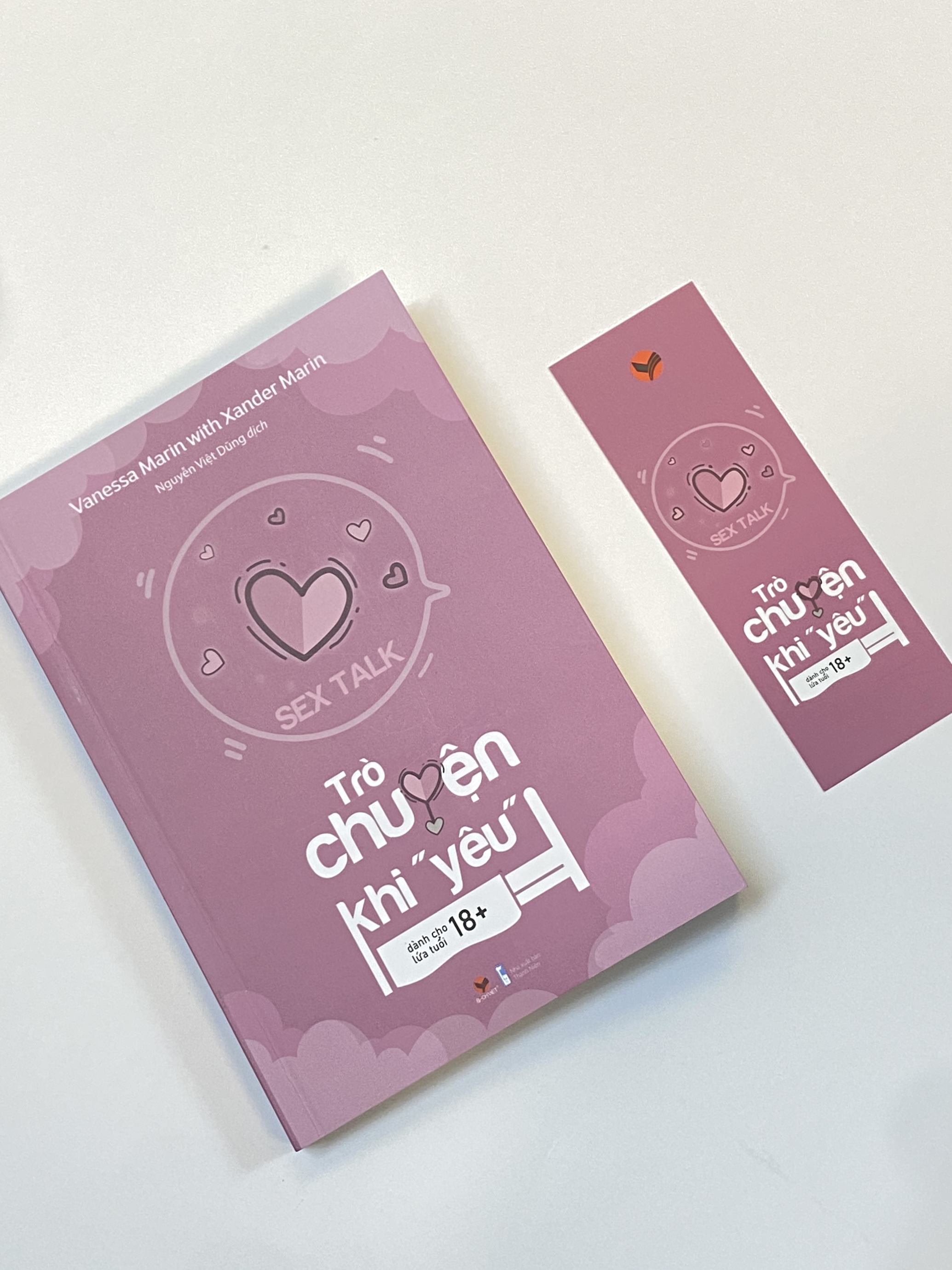 Sách - Trò chuyện khi yêu