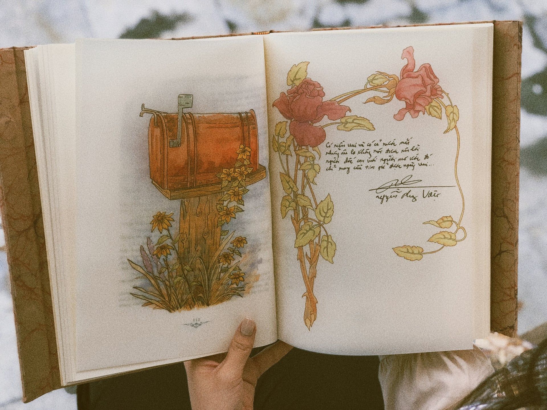 BẢN ĐẶC BIỆT - BÌA LỤA THỦY ẤN - NHỮNG NGƯỜI PHỤ NỮ BÉ NHỎ - Louisa May Alcott