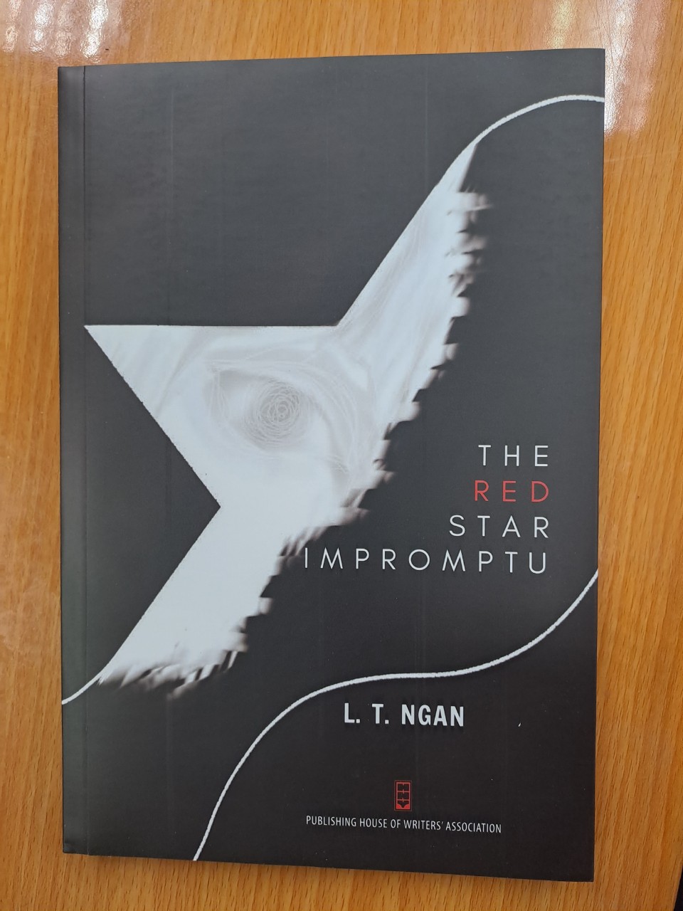 THE RED STAR IMPROMPTU - THU NGÂN