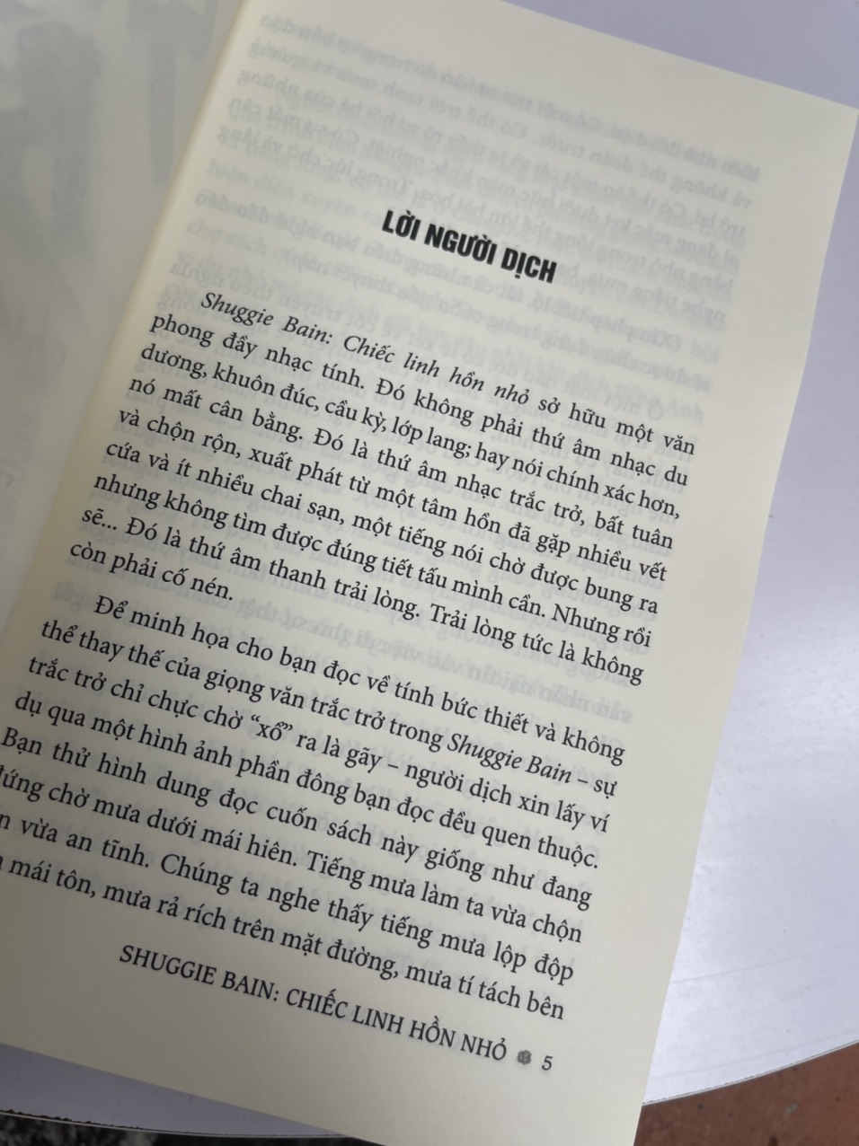 SHUGGIE BAIN - CHIẾC LINH HỒN NHỎ –The 2020 Booker Prize – Douglas Stuart – Trần Quốc Tân dịch - Huy Hoàng Bookstore