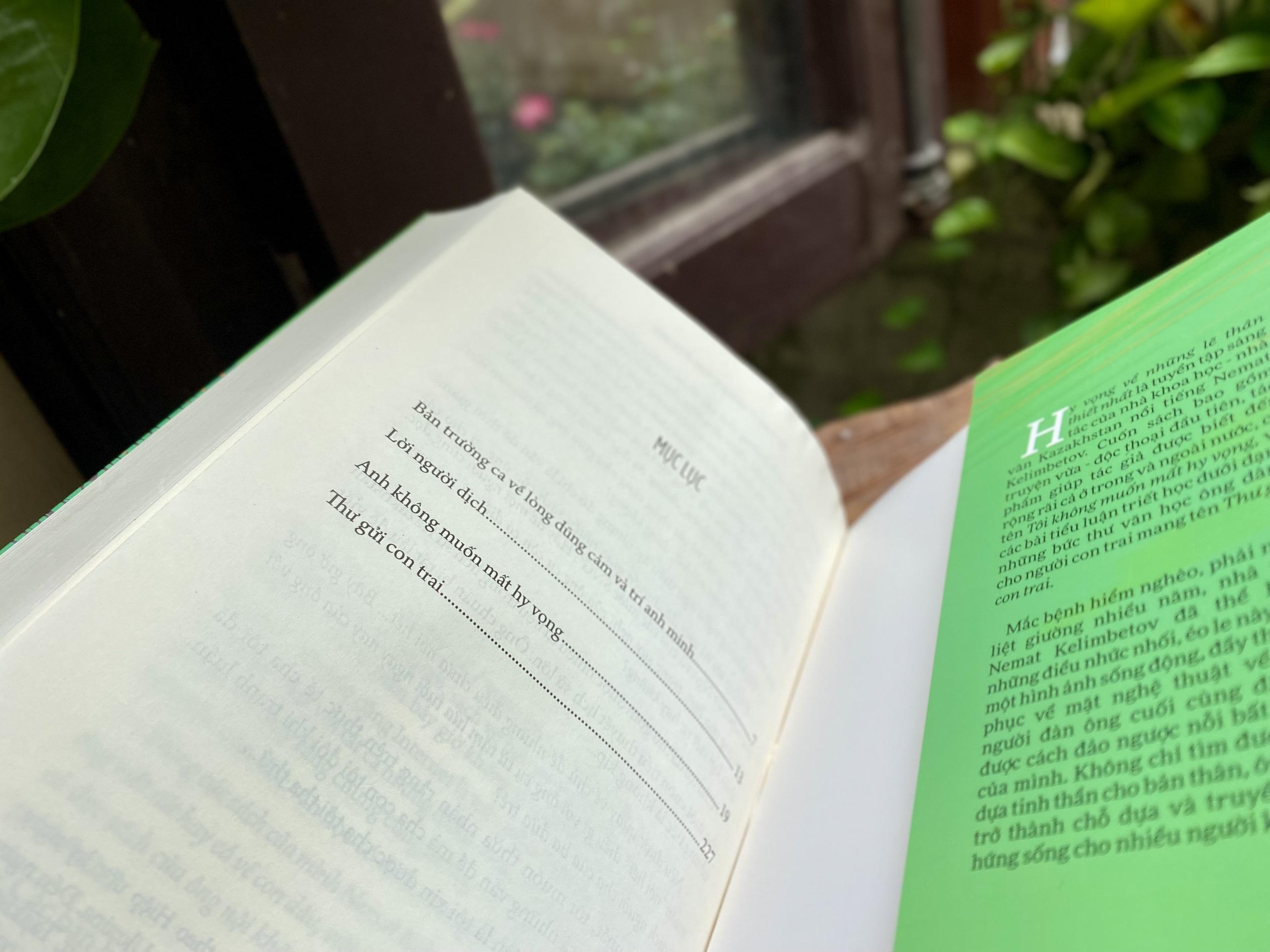 Sách - Hy Vọng Về Những Lẽ Thân Thiết Nhất