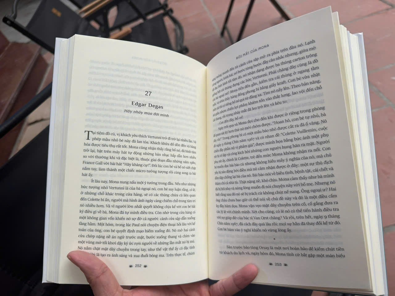 (Tranh in màu) ĐÔI MẮT CỦA MONA – Thomas Schlesser - Châu Anh dịch – Nhã Nam
