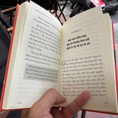 (Bìa cứng, Sách tinh gọn) QUẲNG GÁNH LO ĐI VÀ VUI SỐNG - Dale Carnegie - Khánh Trang dịch – Thái Hà Books