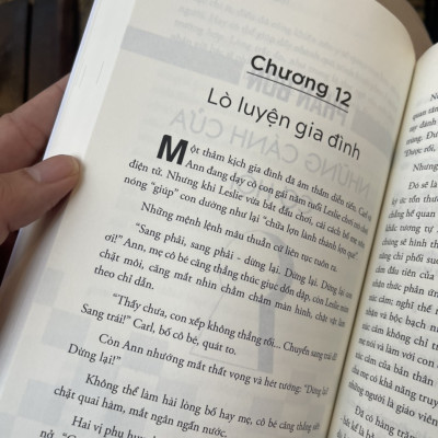 (The #1 Bestseller)  TRÍ TUỆ XÚC CẢM  - Lý giải tại sao người kém thông minh lại thành công hơn những người thông minh - Daniel Goleman - Nguyễn Lê Phương & Phạm Thị Thu Hà dịch - Alphabooks -Nhà Xuất Bản Công Thương