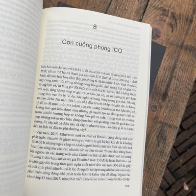 CUỘC CÁCH MẠNG TIỀN MÃ HÓA – Ngành tài chính trong kỷ nguyên của Bitcon, blockchain và token – Rhian Lewis – Hà Phương Anh dịch – NXB Xây Dựng (Bìa mềm)