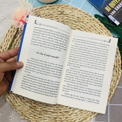 Cô Đơn Nhưng Không Cô Độc – Hạnh Phúc Luôn Bên Ta