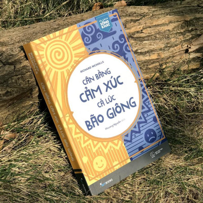 Sách - Cân Bằng Cảm Xúc Cả Lúc Bão Giông 