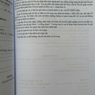 Sách So Sánh - Đối Chiếu Bộ Luật Tố Tụng Hình Sự Năm 2015 sđ, bs năm 2021 và Các Biểu Mẫu Trong Bộ Luật Tố Tụng Hình Sự (V2226A)